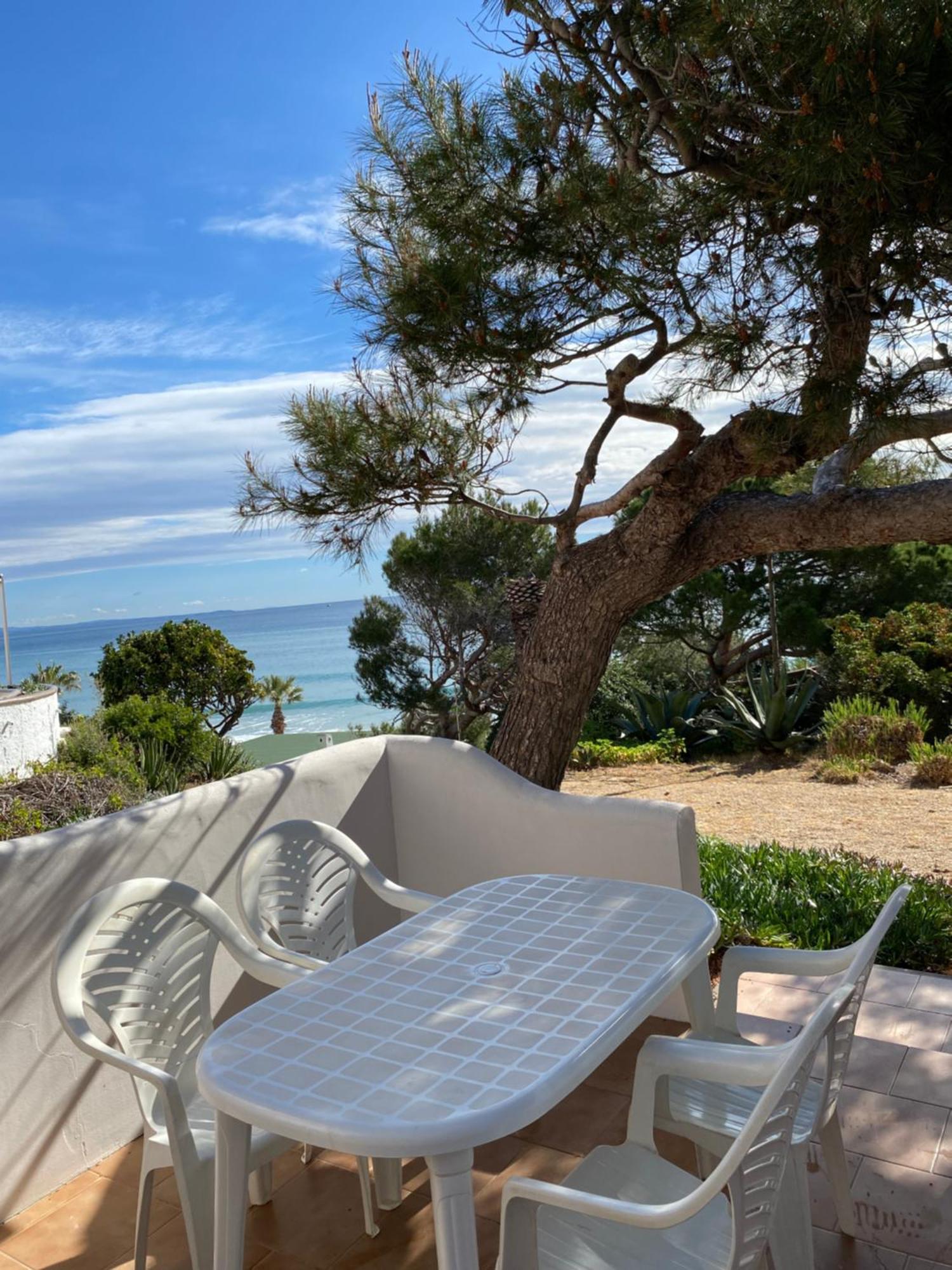 Apartamentos Llorca Platja de l'Almadrava Exterior photo