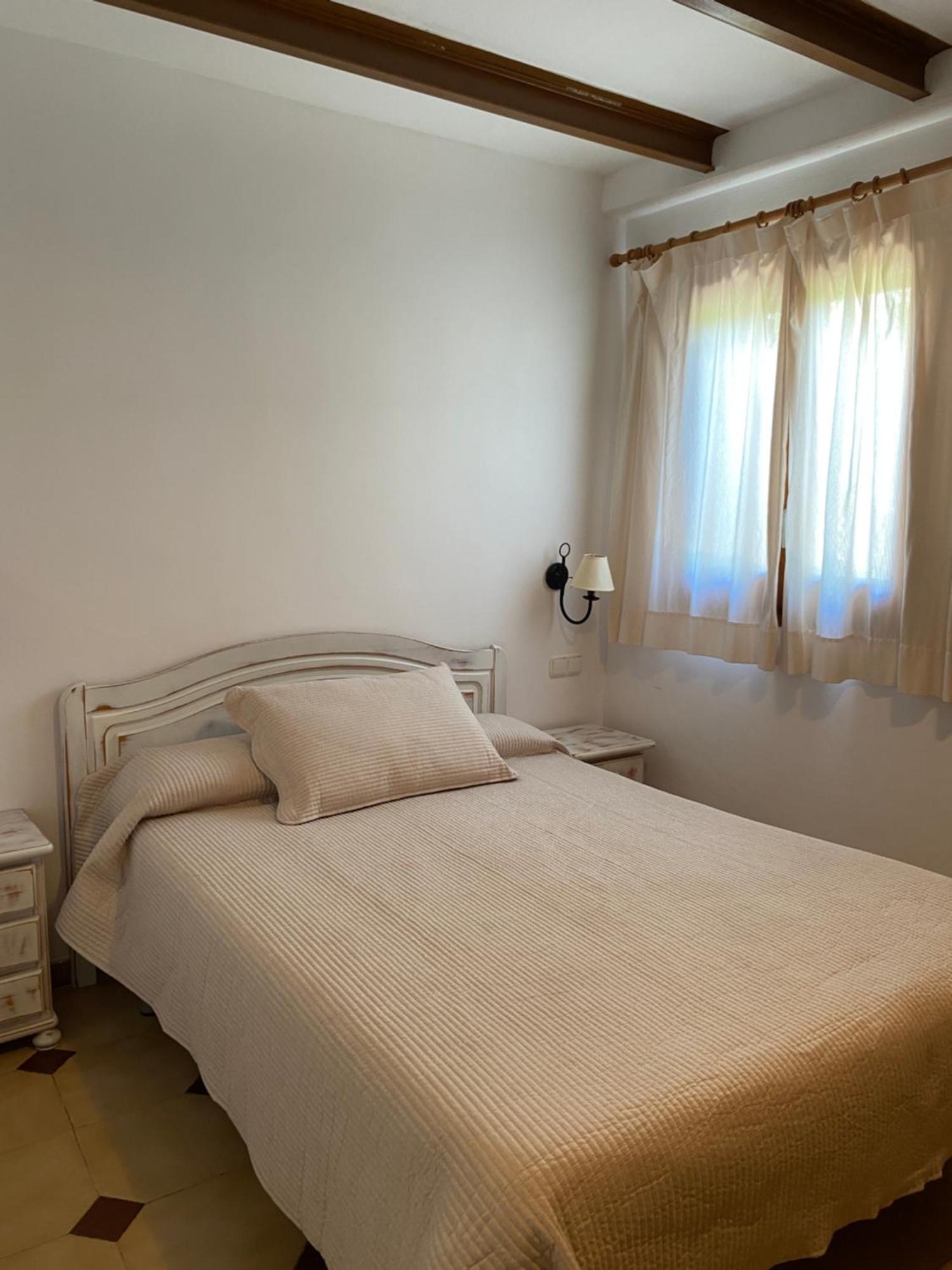 Apartamentos Llorca Platja de l'Almadrava Exterior photo